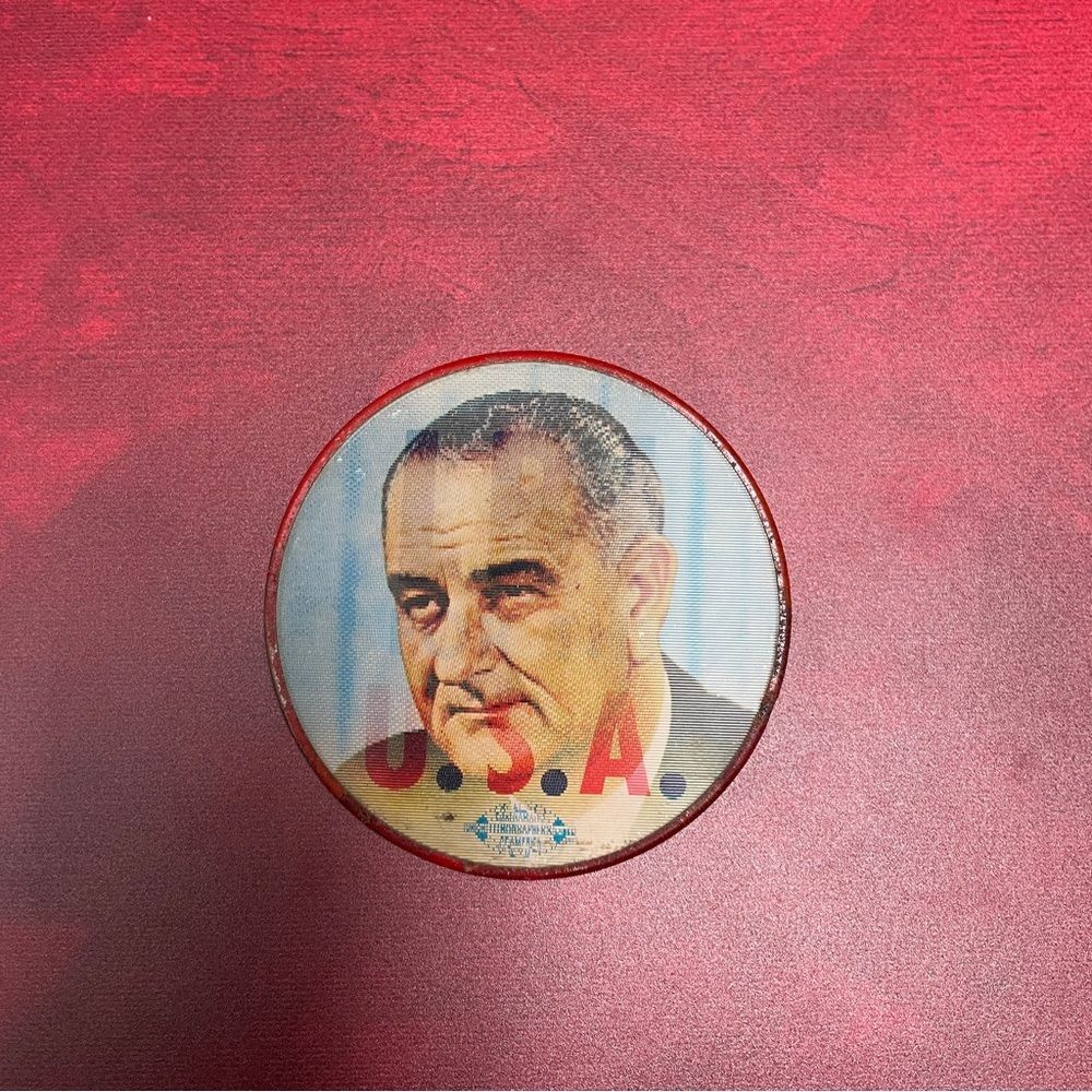 Vintage Vari-Vue LBJ for the USA Campaign Button – Rare Flicker Button